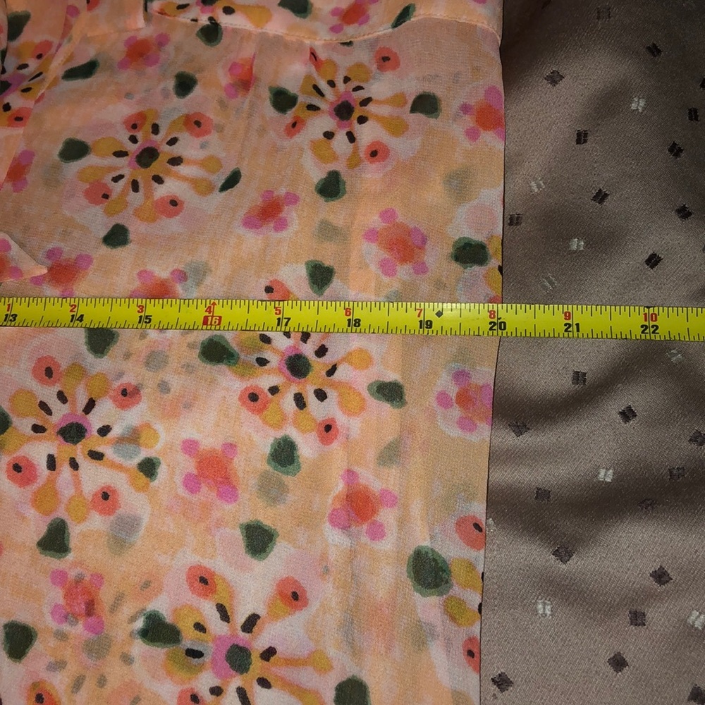 Gorgeous Lauren Conrad flowered beach cover up - Picture 8 of 8